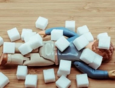 Βίντεο δείχνει μέσα σε τρία λεπτά πως η ζάχαρη κάνει κακό στον οργανισμό!